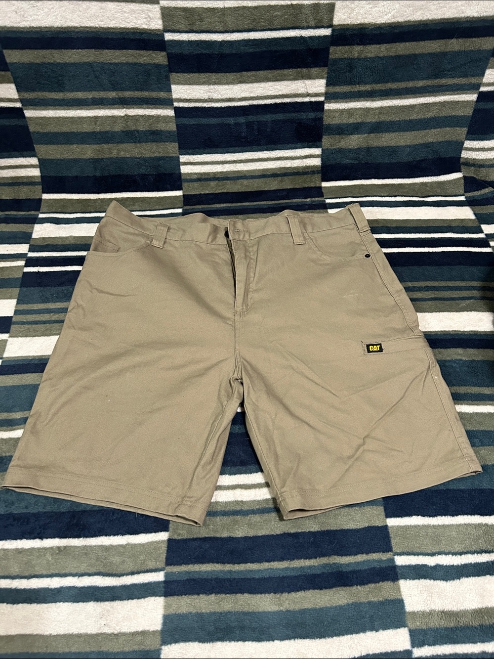 Caterpillar Men's Tan Flat Front Work Shorts